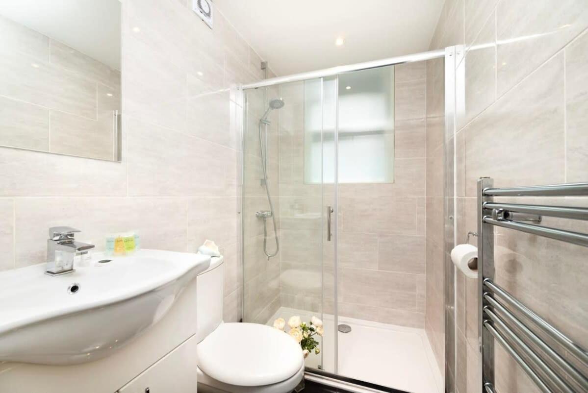Cozy 1 Bedroom Flat In Greater * Londres
